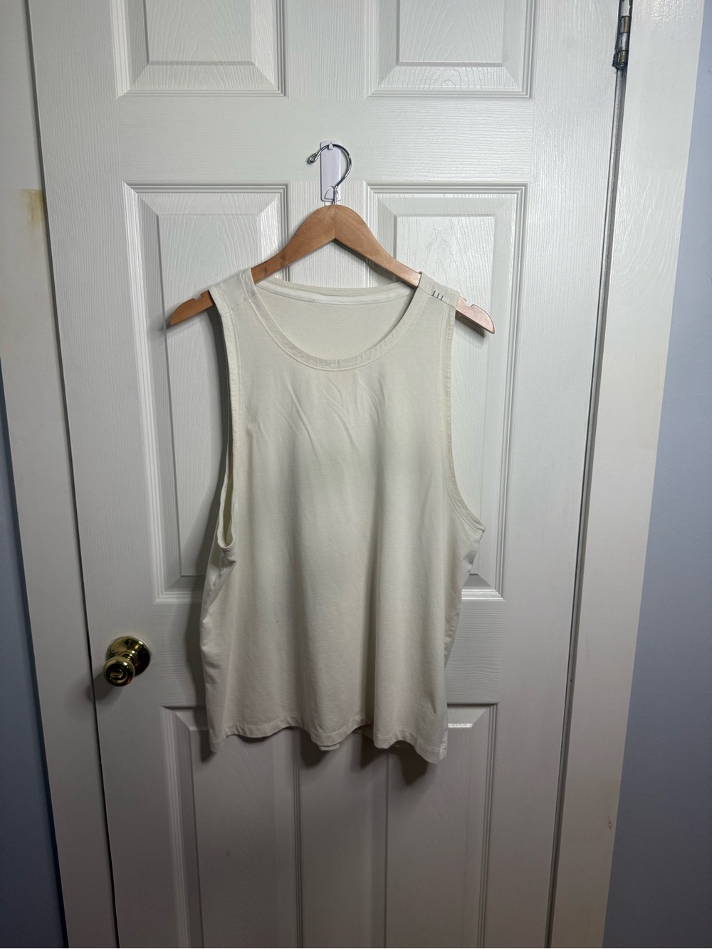 LULULEMON ivory zeroed in tank